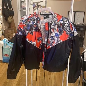 [Nike] Crop Windbreakee